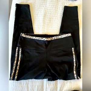 Cute Leggings with Leopard trim